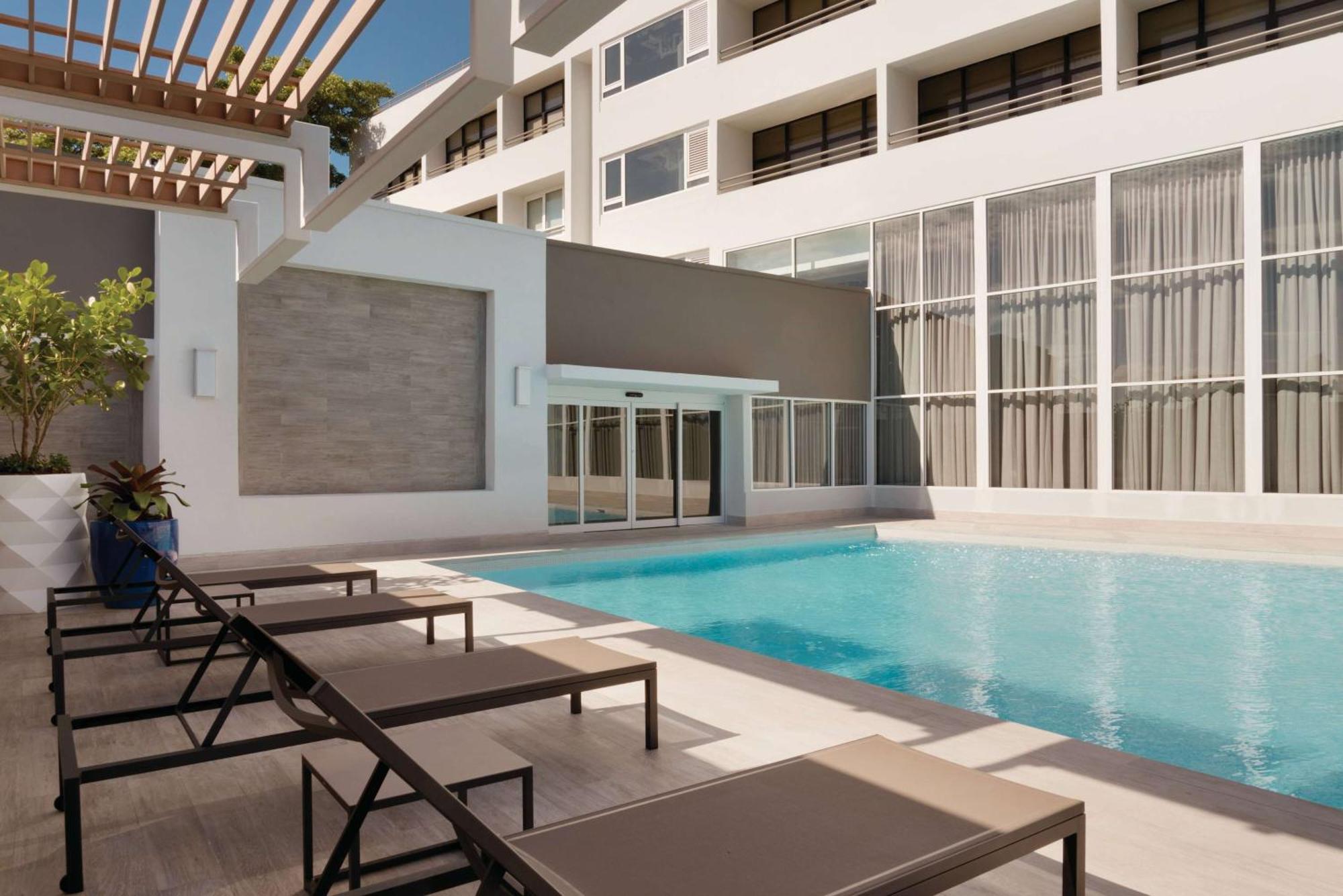 Tryp By Wyndham Isla Verde San Juan Exteriör bild
