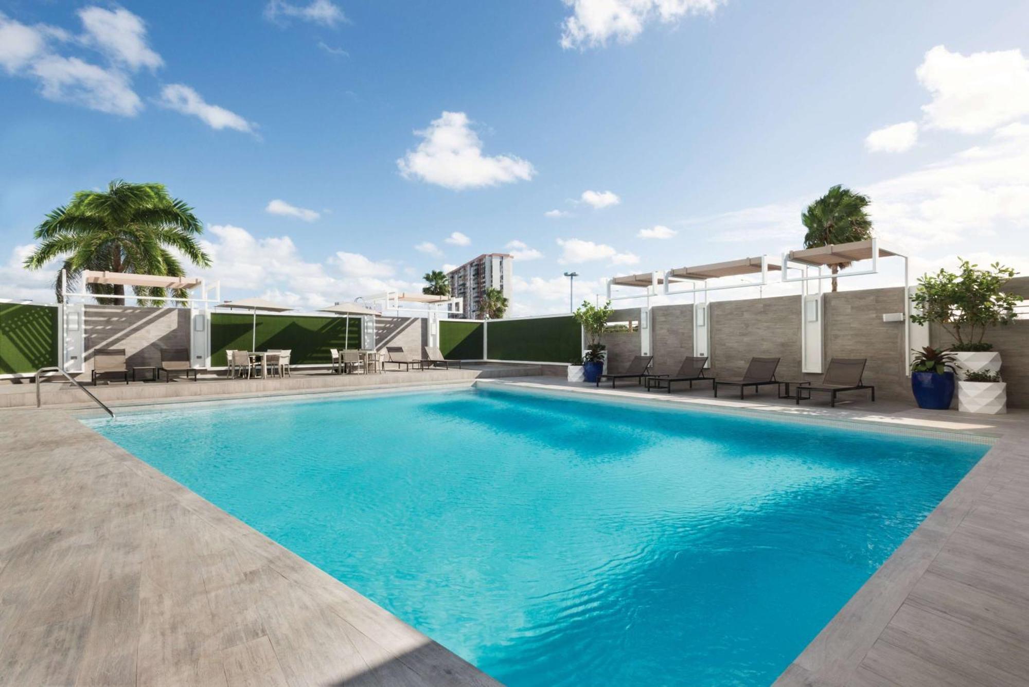 Tryp By Wyndham Isla Verde San Juan Exteriör bild
